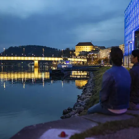 In Near Danube Promenade شقة *