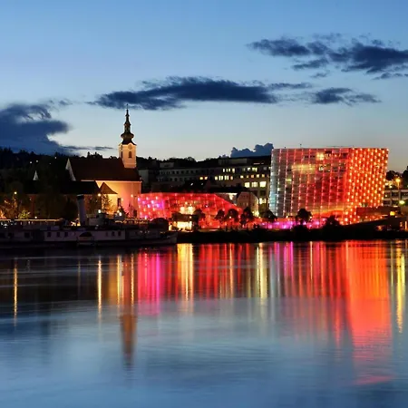 Apartment In Near Danube Promenade Linz